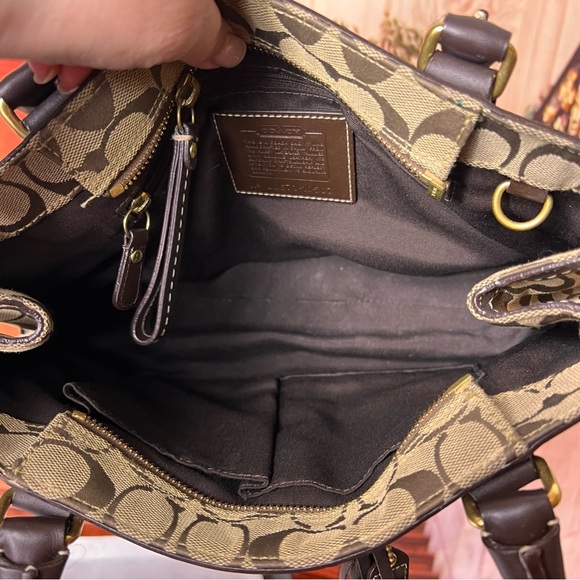 Coach Hamptons Signature Carryall Satchel tan signature canvas leather trim - Picture 13 of 13